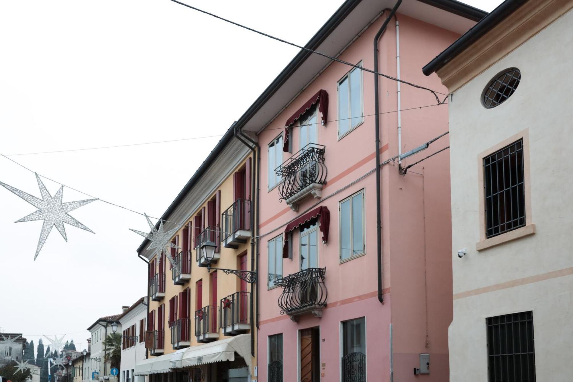 Ponte Vecchio, Elegante Appartamento A Due Passi Dal Centro Bassano del Grappa Esterno foto